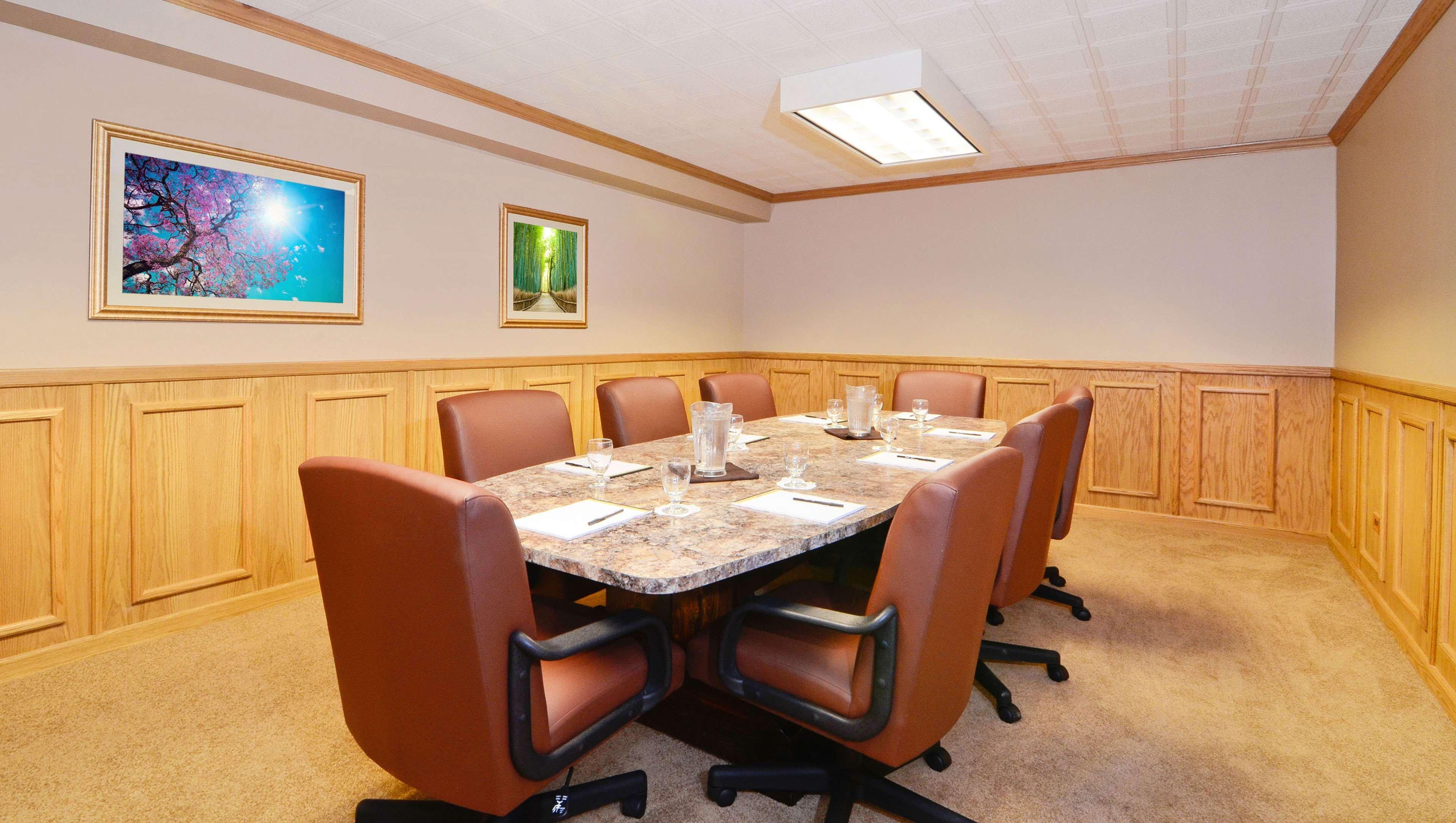 Magnuson Grand Pioneer Inn And Suites Escanaba Εξωτερικό φωτογραφία