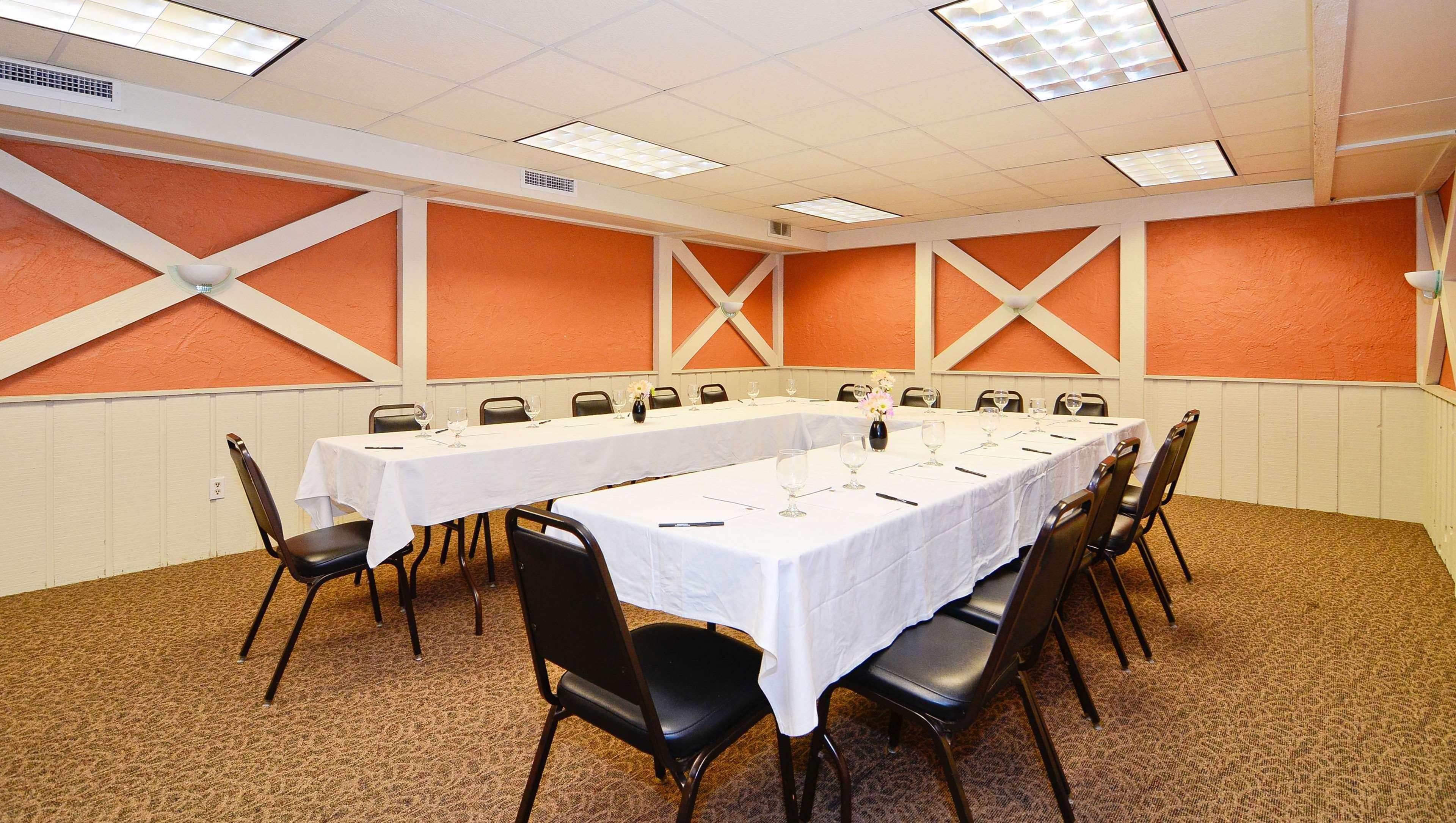 Magnuson Grand Pioneer Inn And Suites Escanaba Εξωτερικό φωτογραφία