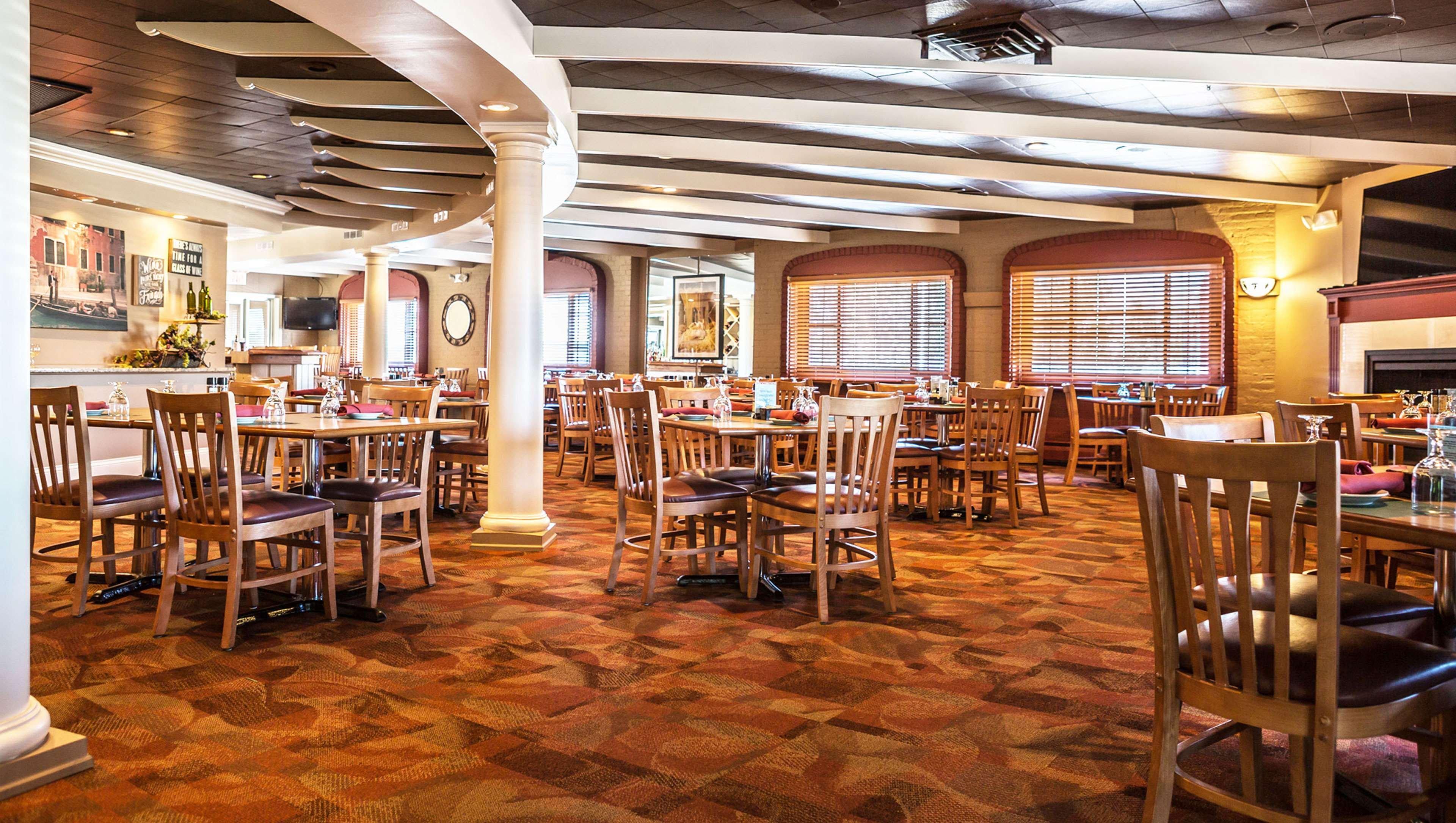 Magnuson Grand Pioneer Inn And Suites Escanaba Εξωτερικό φωτογραφία