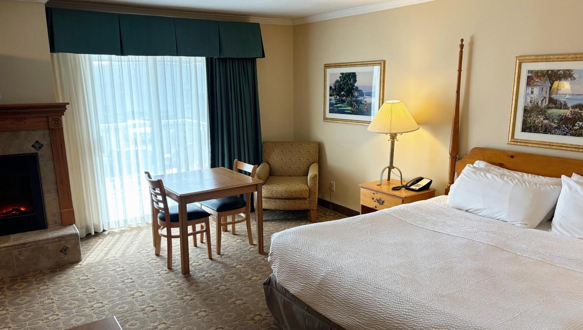 Magnuson Grand Pioneer Inn And Suites Escanaba Εξωτερικό φωτογραφία