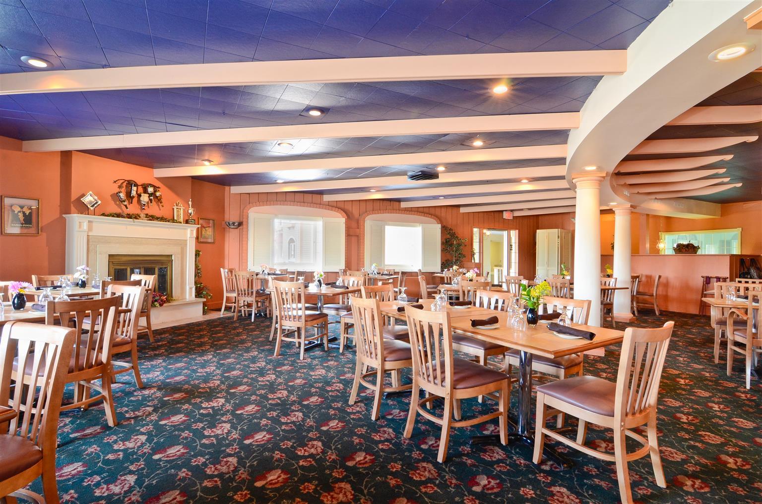 Magnuson Grand Pioneer Inn And Suites Escanaba Εστιατόριο φωτογραφία