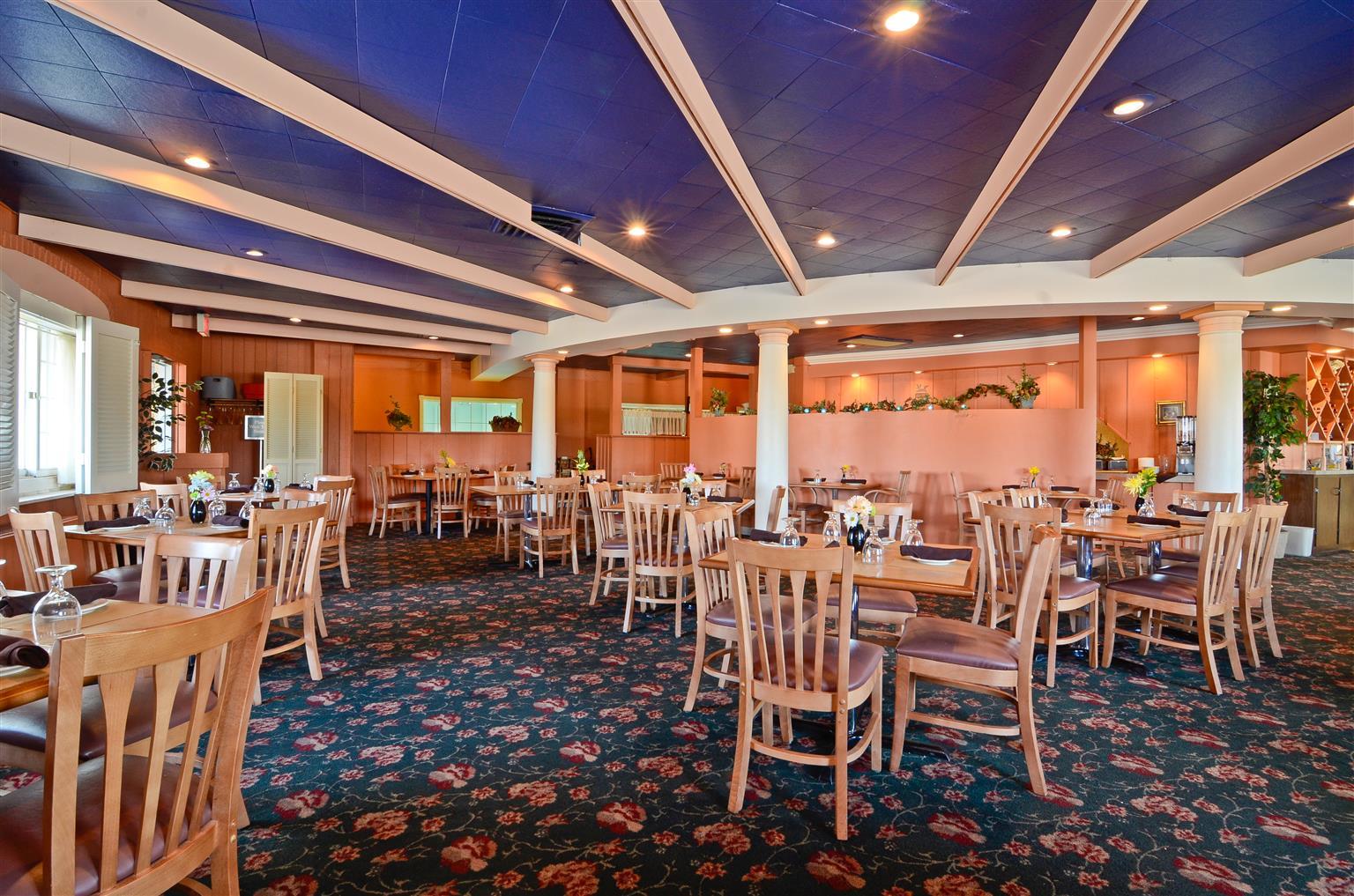 Magnuson Grand Pioneer Inn And Suites Escanaba Εστιατόριο φωτογραφία