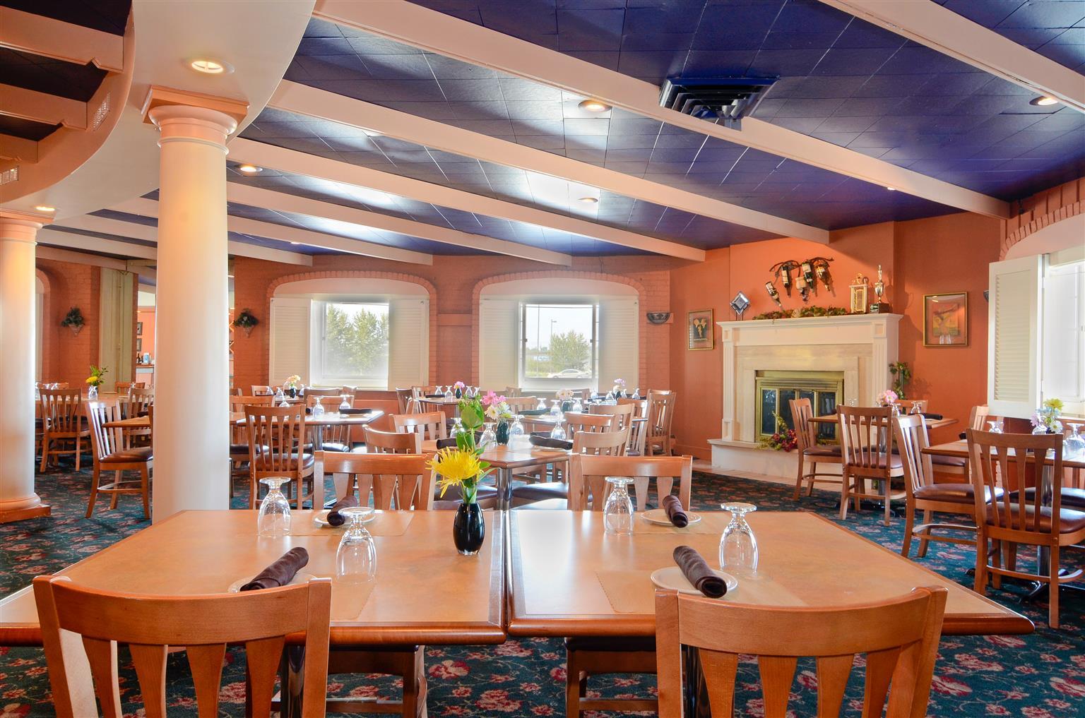Magnuson Grand Pioneer Inn And Suites Escanaba Εστιατόριο φωτογραφία