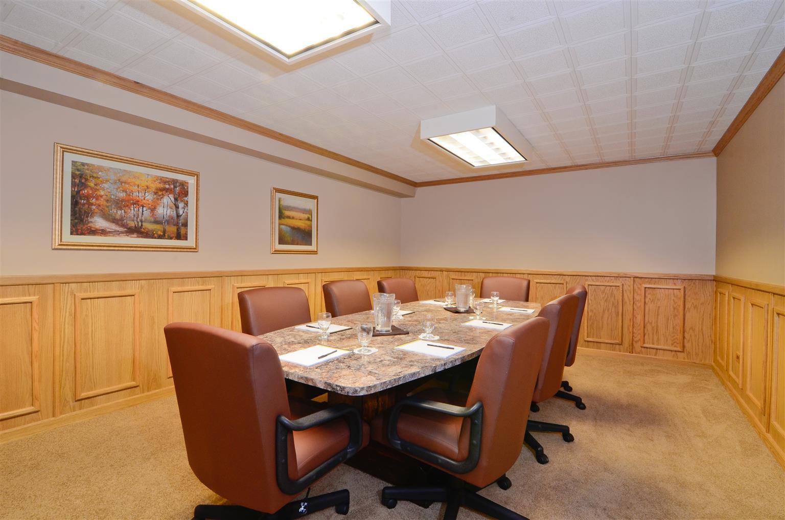 Magnuson Grand Pioneer Inn And Suites Escanaba Επιχειρήσεις φωτογραφία